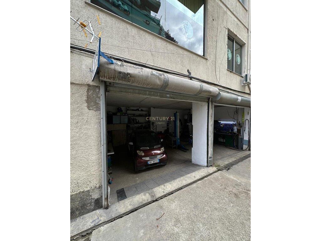 Jepet me qira servis në zonën e Freskut – 800 € / muaj