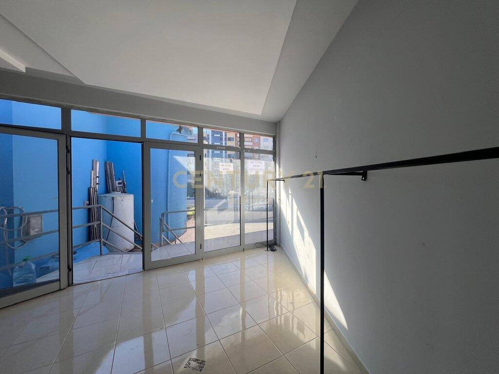 Jepet me qira dyqan ne Astir