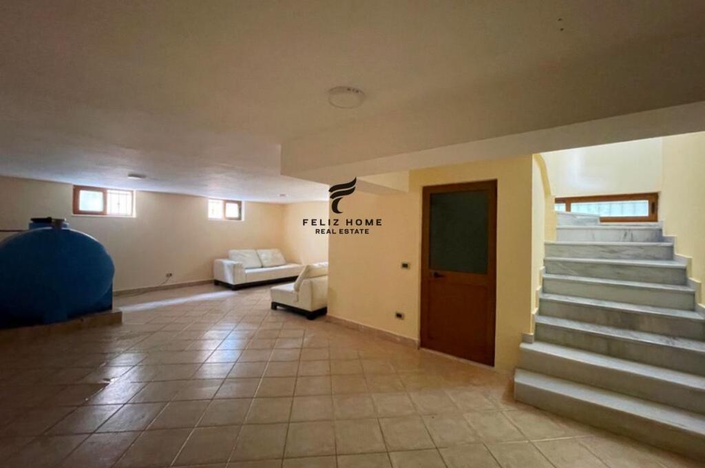 VILE ME QERA 254 M2 KODRA E PRIFTIT 1200 EURO