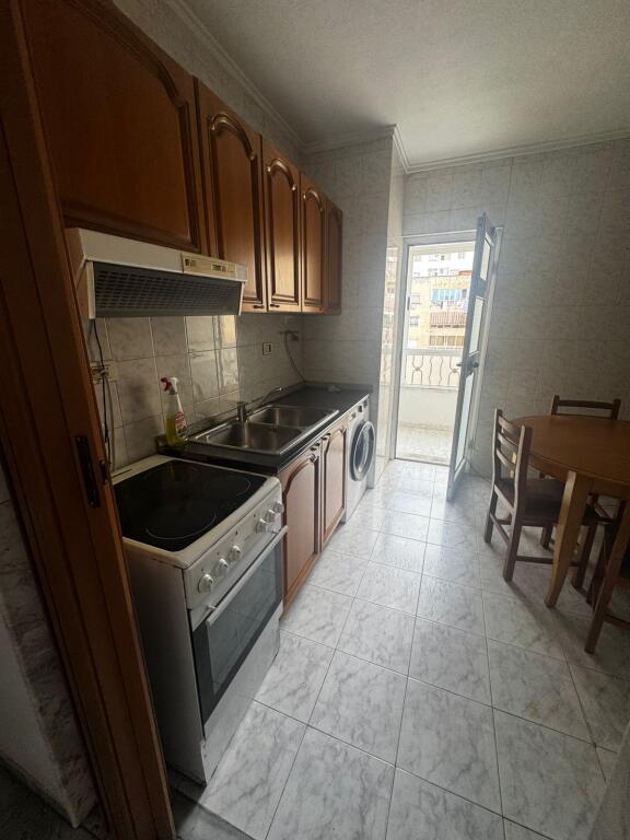 Jepet me qira apartament 2+1 ne Laprake!