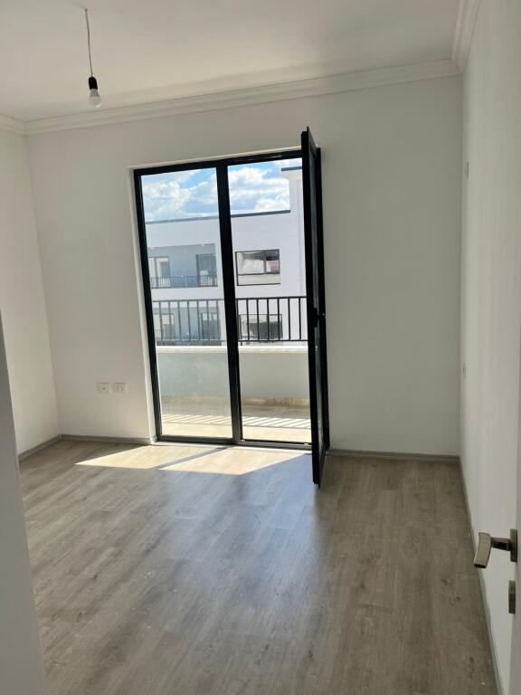 Jepet apartament me qera 1+1 Ne Kamez