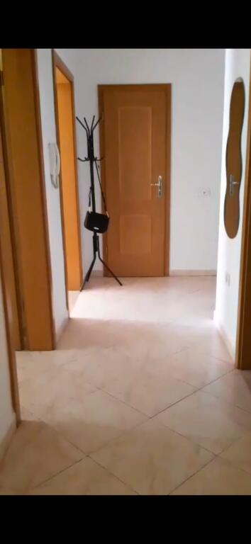 Appartamento 2+1+2 in affitto a Zogu i Zi vicino a Ring Center