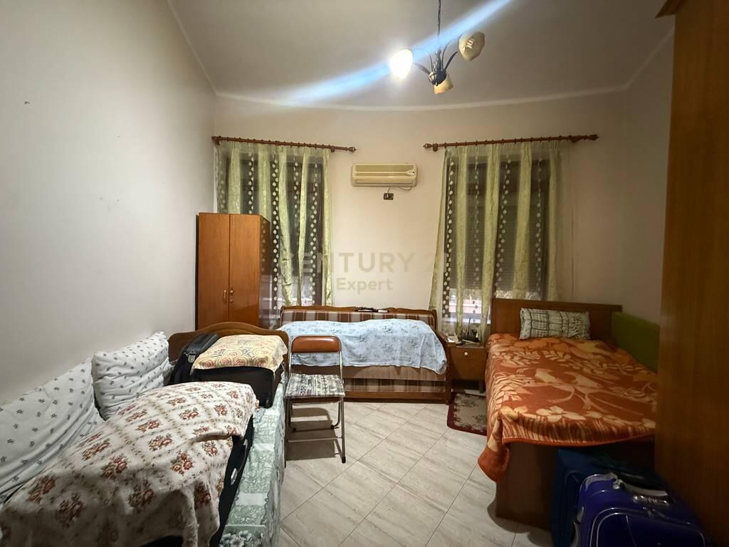 APARTAMENT 3+1 PER QIRA TEK SHALLVARET!