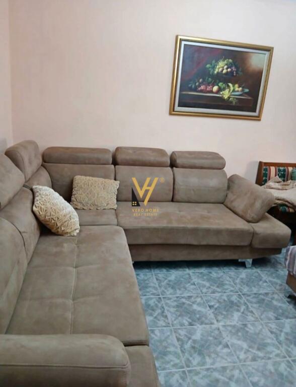 JEPET APARTAMENT 2+1 ME QERA TE SHKOLLA E KUQE 60.000 LEKE