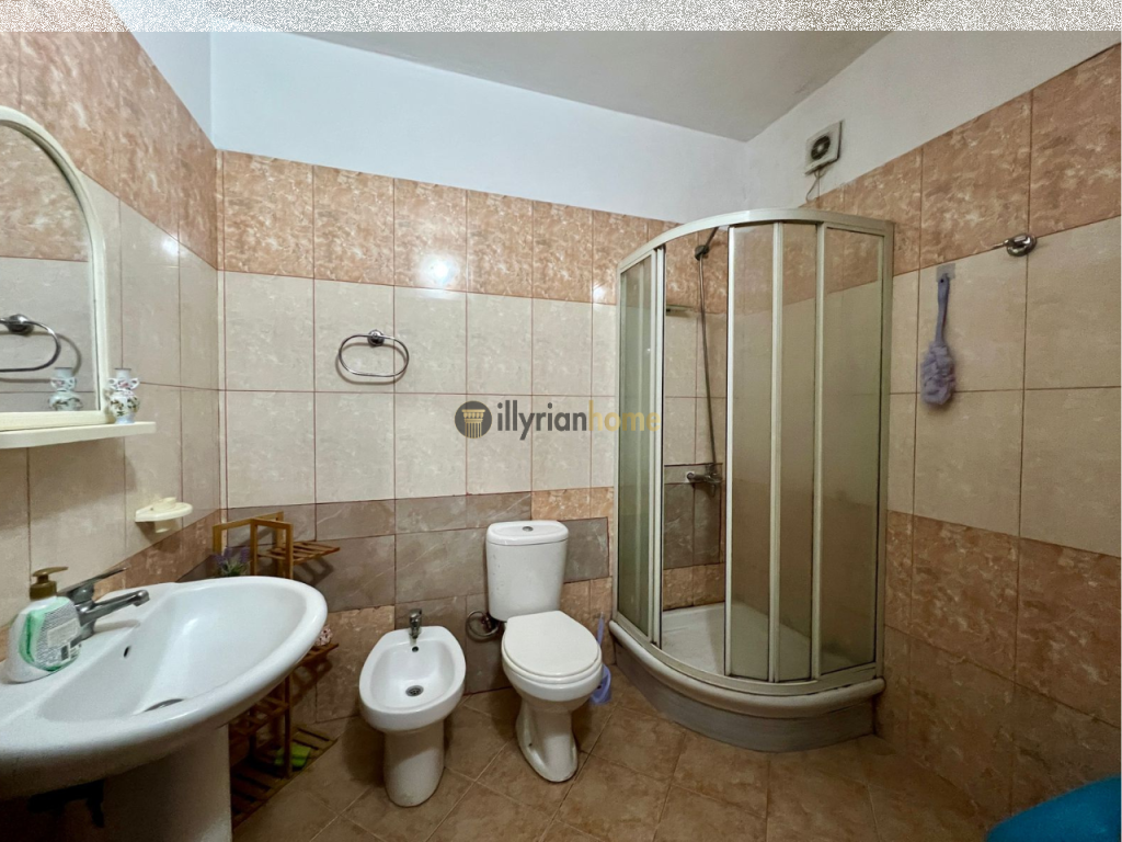 Jepet me qira Apartament 2+1+ Ballkon, “Astir”, Tiranë