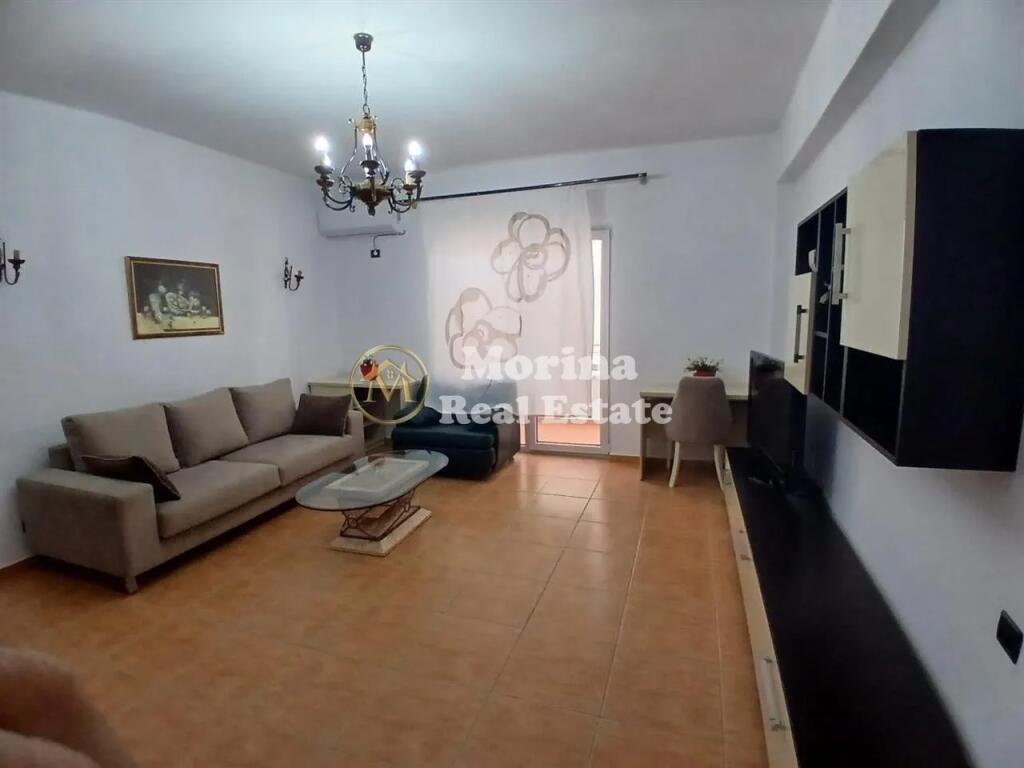 Qera, Apartament , 1+1 , Ish Stacioni Trenit, 550 euro / muaj