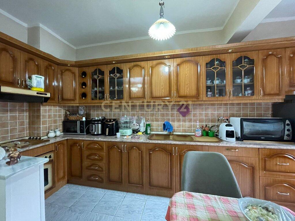 APPARTAMENTO 2+1 IN VENDITA VICINO ALLO STADIO, DURRES!