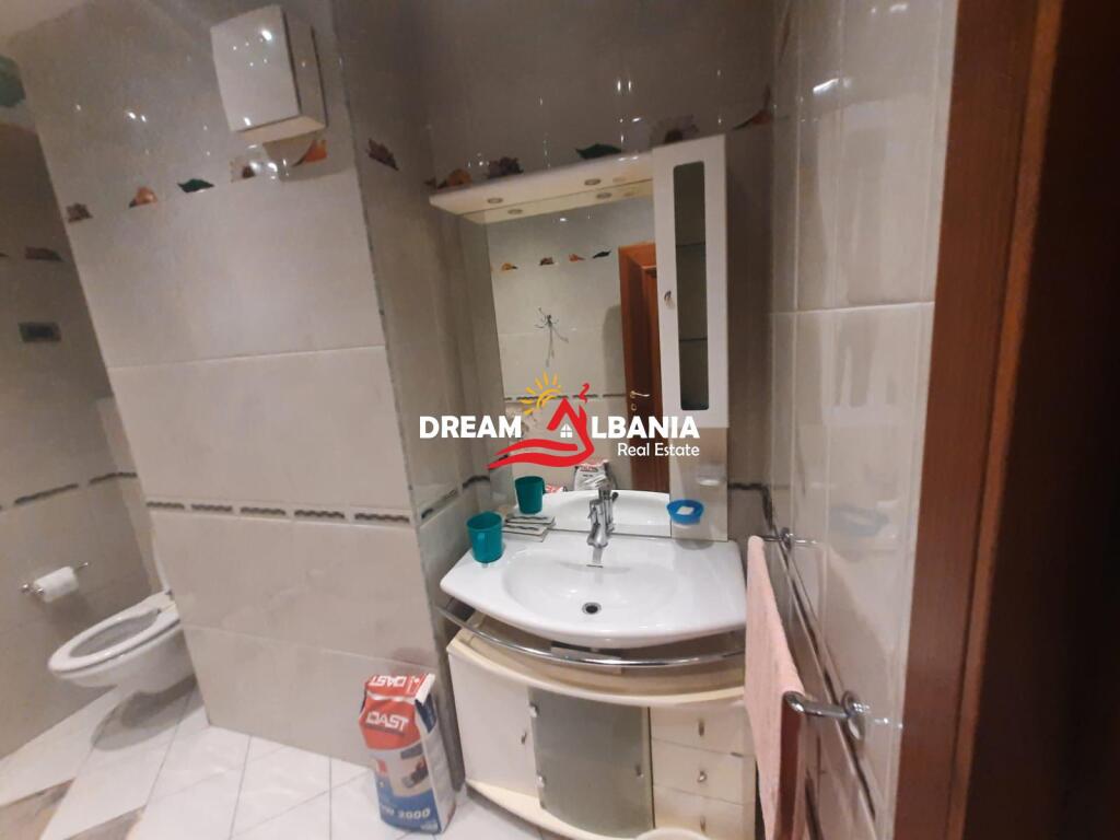 Apartamente 3+1 me qera ne qender ne Tirane (ID4231282 )
