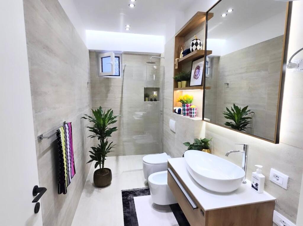 Apartament 2+1 per shitje,i ri,  21 Dhjetori