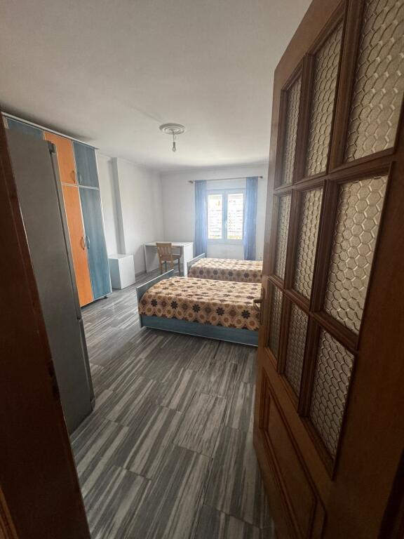 Jepet me qira apartament 2+1 ne Laprake!