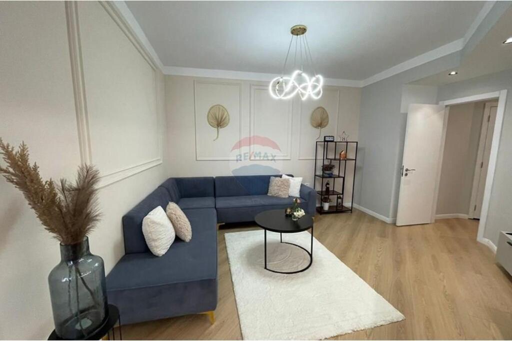 Jepet me qira apartament 1+1 te Kodra e diellit .