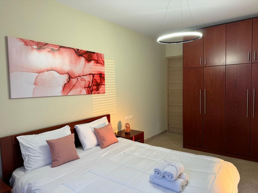 Jepet Me Qera Apartament 1+1+1 Ballkon