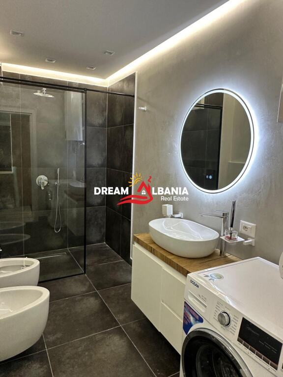 Super Apartament 1+1+Post Parkimi me Qera tek Pazari i Ri, Prane Shkolles Kuqe ne Tirane(ID 42111170)