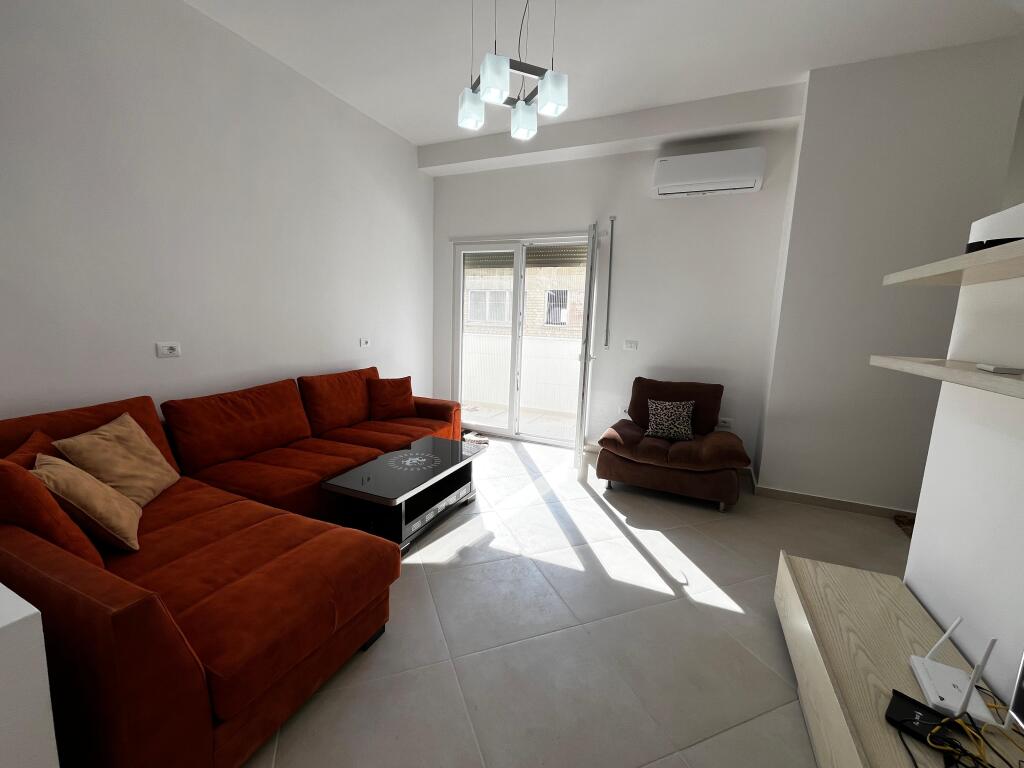💠 Apartament 2+1+2 për Qira – Pranë Picerisë “2 Engjëjt”, Durrës