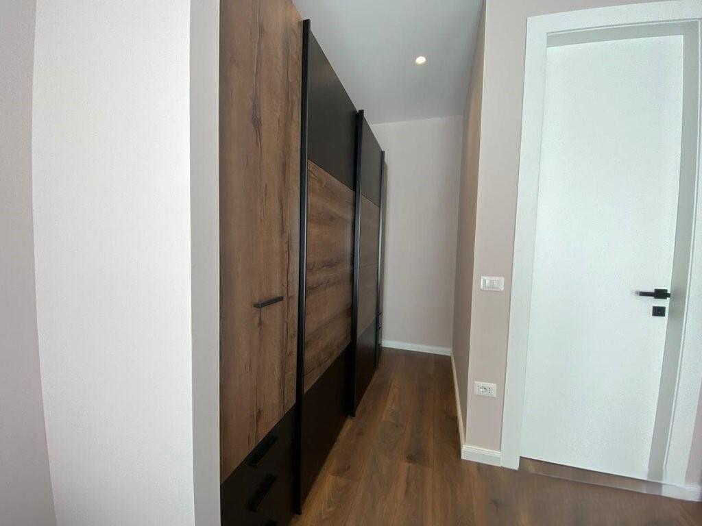 APARTAMENT LUKSOZ 2+1+2 ME QIRA – KOMUNA E PARISIT