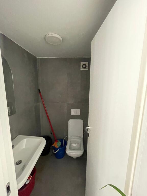 DYQAN ME QERA 105M2 KOMUNA E PARISIT 1800 EURO