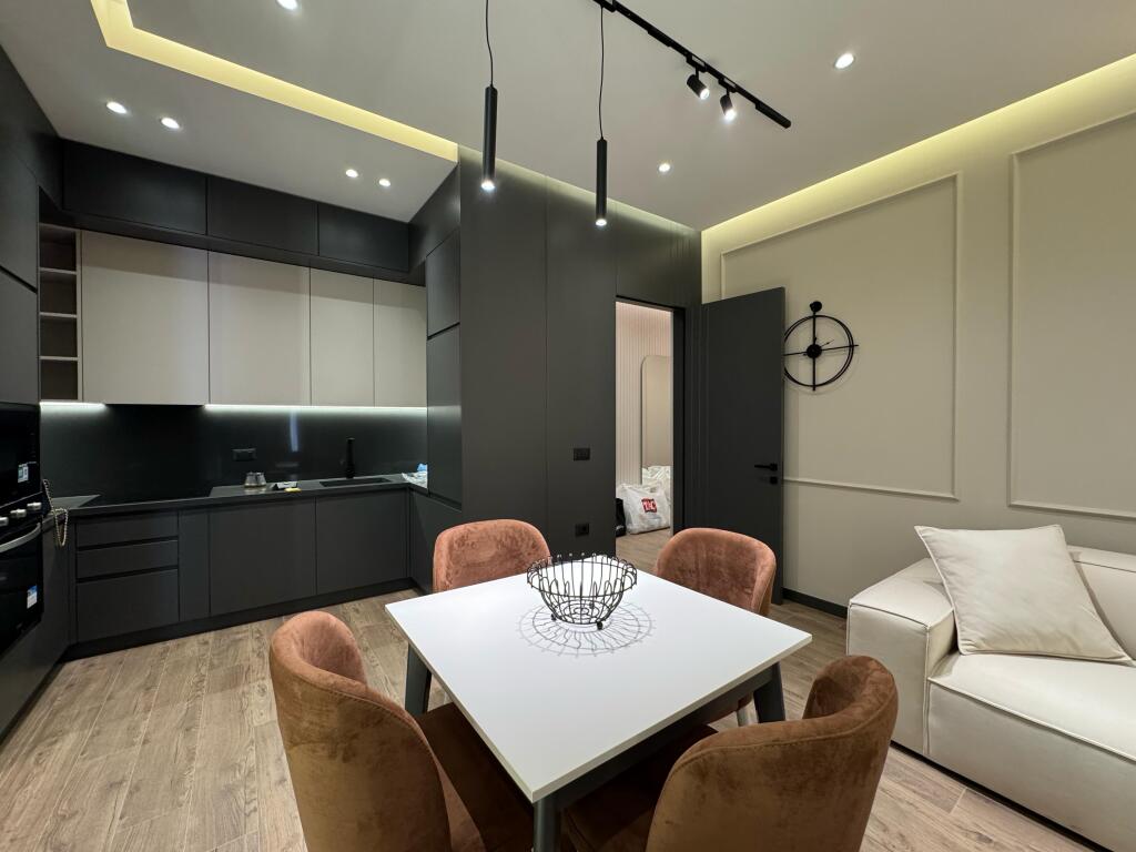 Qira- Apartament te kompleksi Delijorgji