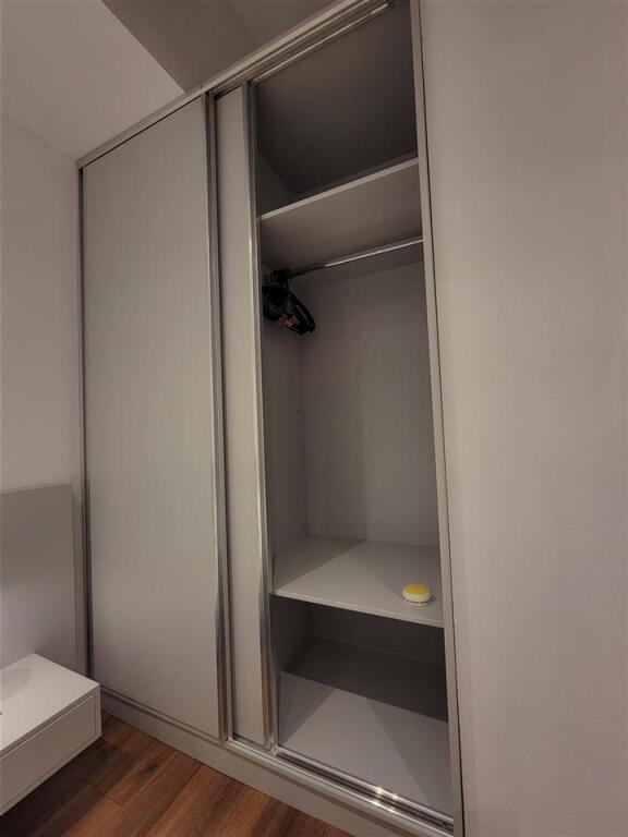 Centro, appartamento di lusso 1+1, 60.000 leke