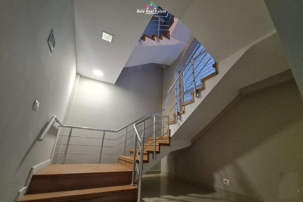 Vile 3-Kateshe Me Qera Tek Blloku i Vilave Selite (ID BV22185) Tirane.