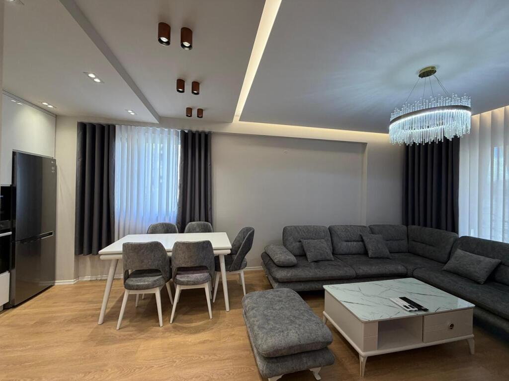 Jepet me qira apartament 2+1+2 – Liqeni i Thatë, Tiranë