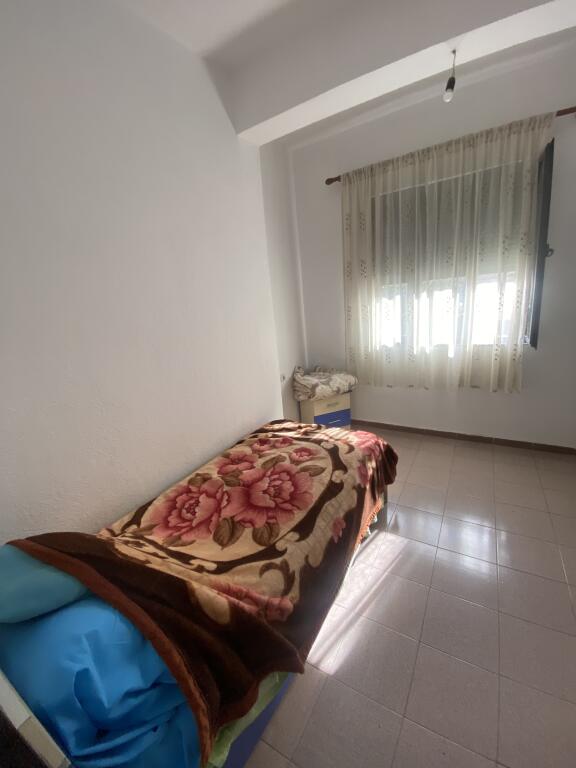 2+1, i mobiluar,inxhinieri e ndertimit 21 dhjetori,cmimi 550 euro