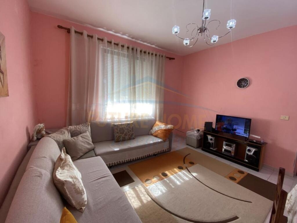 Rent, Apartment 2+1, Ali Demi, Tirana.