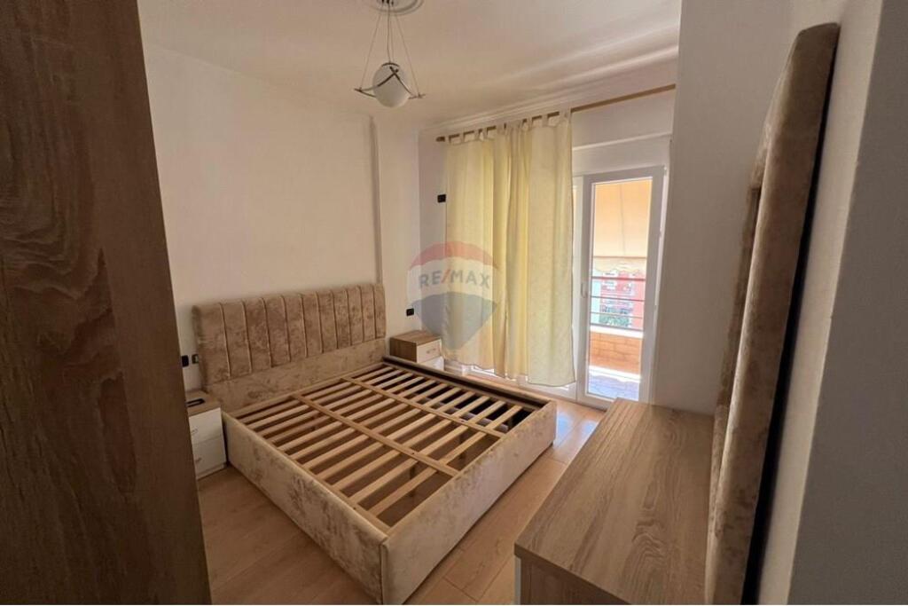 APARTAMENT 1+1 ME QIRA , RRUGA E KAVAJES