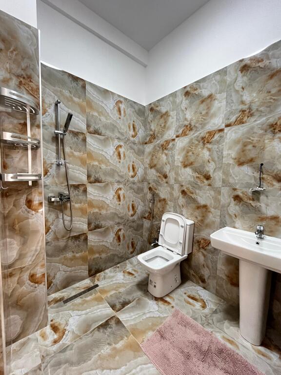 💠 Apartament 2+1+2 për Qira – Pranë Picerisë “2 Engjëjt”, Durrës