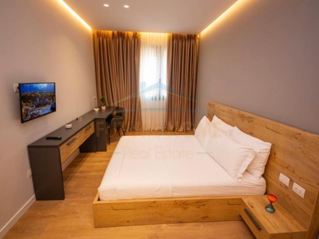 In vendita 3 appartamenti 1+1, Via Barrikadave, Centro.