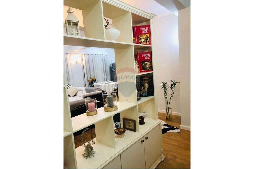 Apartament me Qira 2+1+2+Verande tek Rr. Durresit