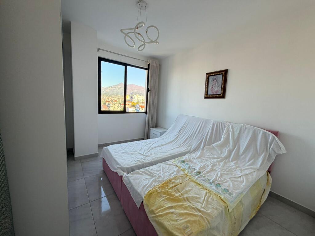 Shitet Apartament 2+1 ne – Kamëz (Pranë Rrethrrotullimit të Bathores)
