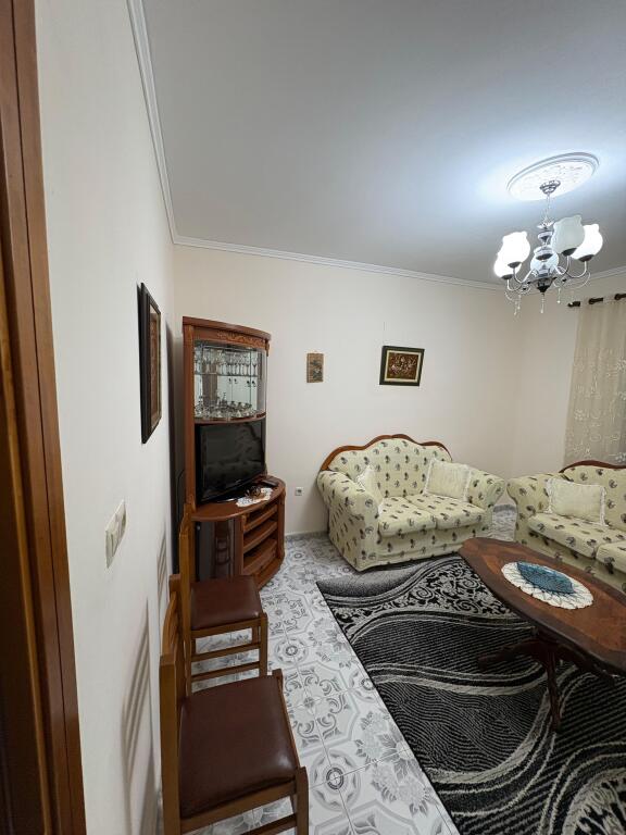 Jepet me qira shtepi Private te cezma e ferres