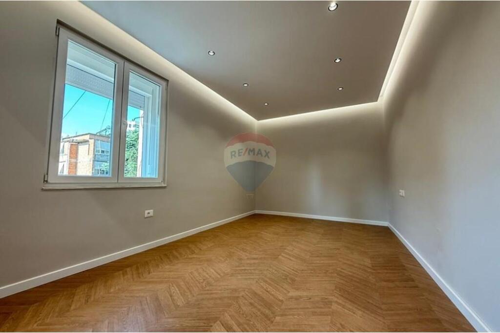 Ne shitje apartament 2+1 Rr.Myslym Shyri!