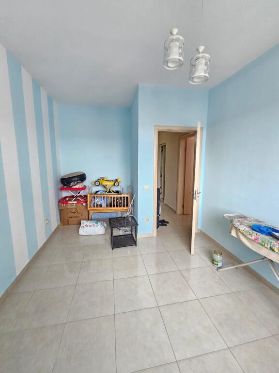 APARTAMENT 2+1 PER QERA TEK ISH URT