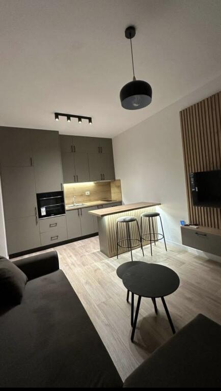 Super Appartamento in Affitto a Univers City