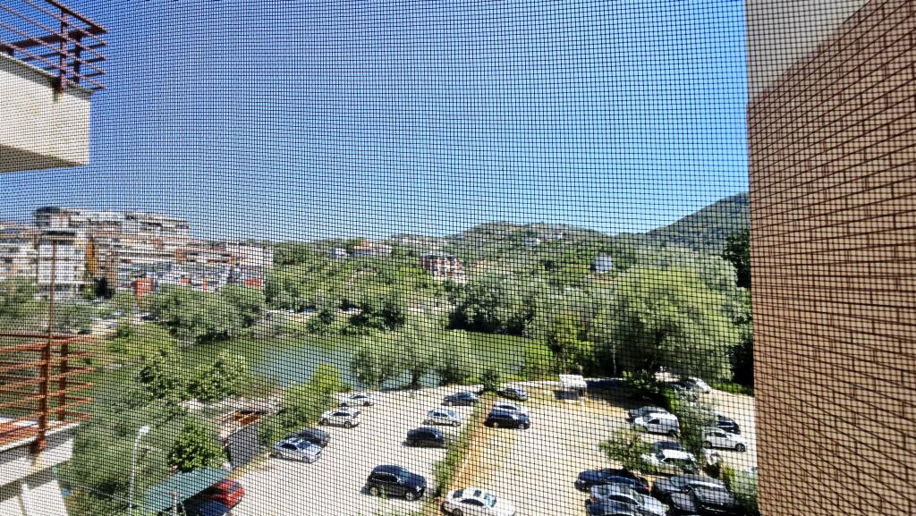 3+1,i mobiluar te liqeni i thate,cmimi 1400 euro me post parkimi