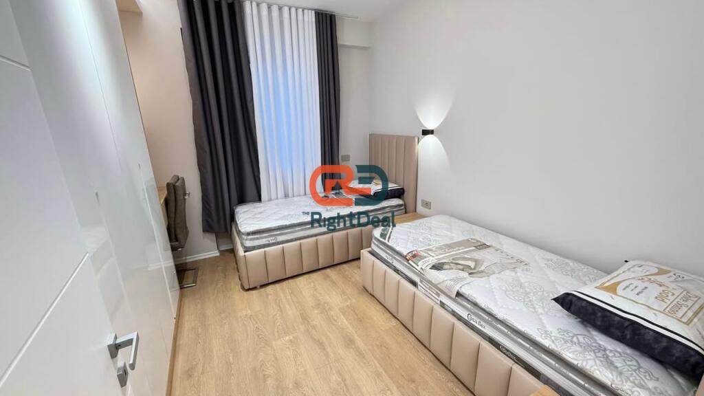 Al Lago Secco, Appartamento 2+1+2 In Affitto, Con 2 Posti Auto Inclusi Nel Prezzo!!!