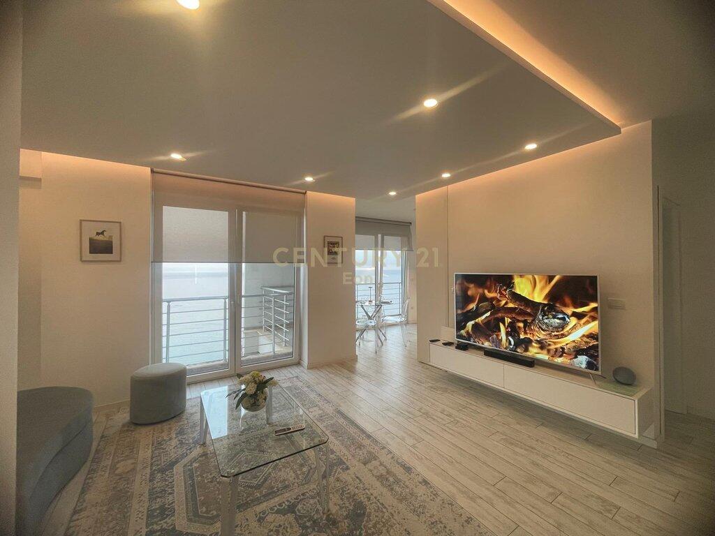 JEPET ME QIRA SUPER APARTAMENT 1+1 ME PAMJE DETI NE CURRILA !