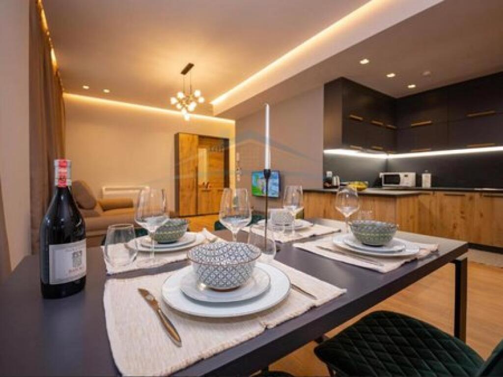 In vendita 3 appartamenti 1+1, Via Barrikadave, Centro.