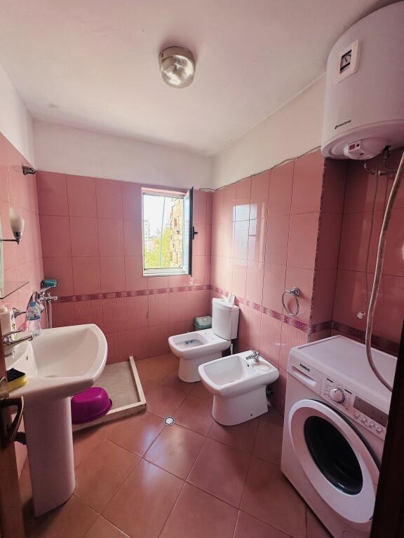 Affittasi Appartamento 2+1+1 con Balcone