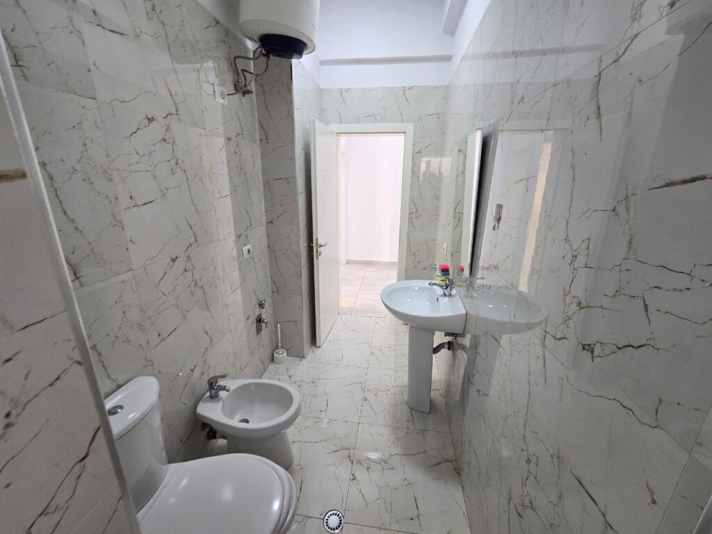 *Zyre  me Qira te Medreseja*