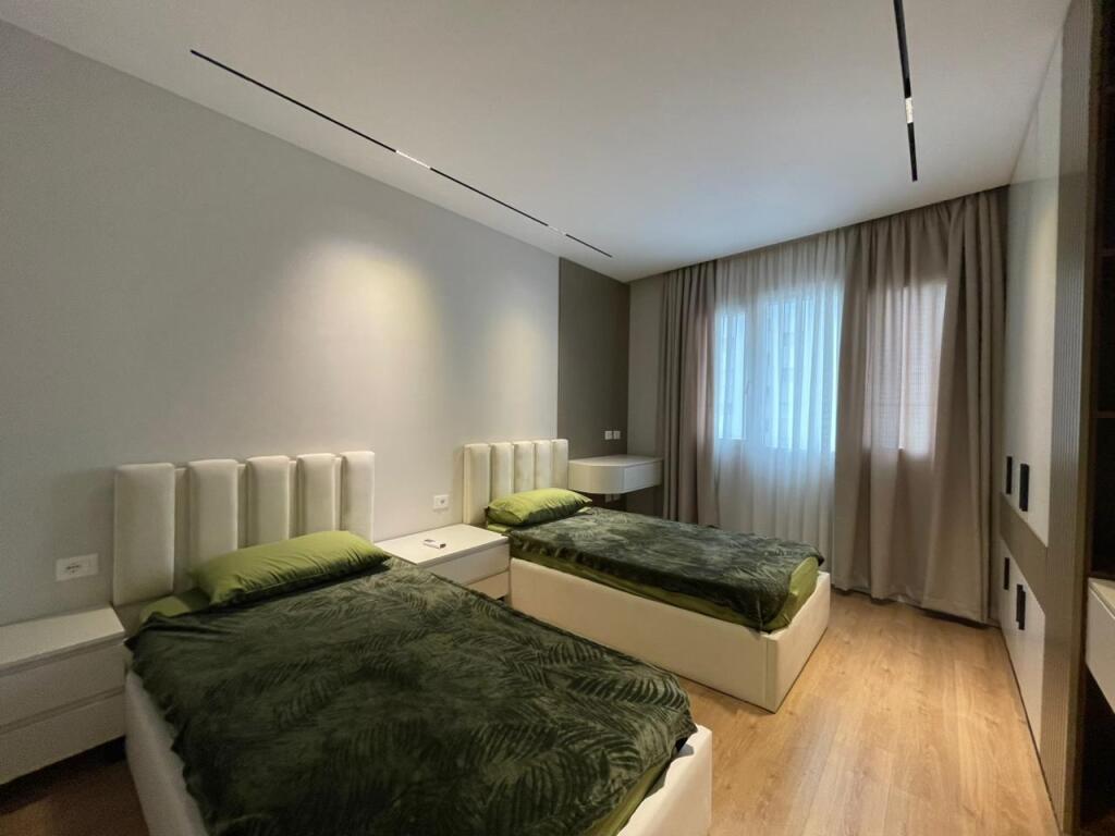 2+1 apartment for sale at River Rsd/Astir.