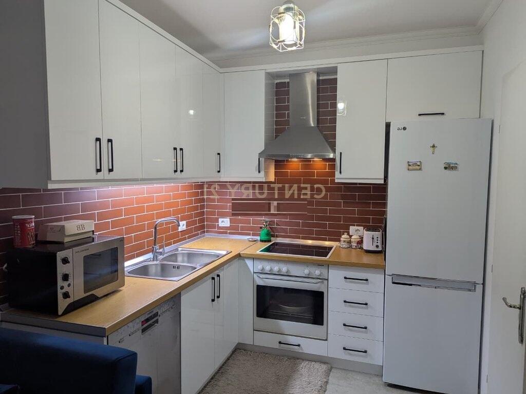 Apartament 1+1 Me Qira në Shkozë, Tiranë