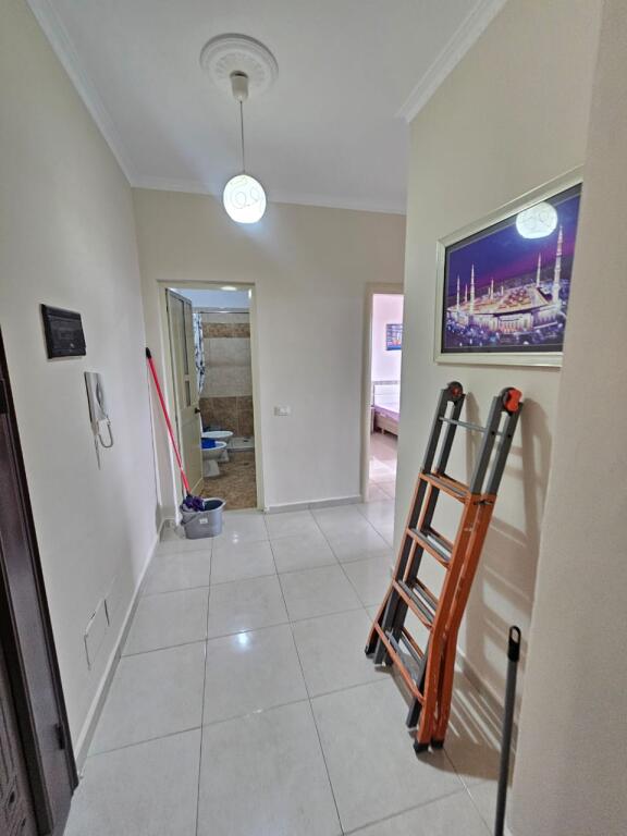 JEPET ME QERA APARTAMENT 2+1 TEK ISH URT DURRES