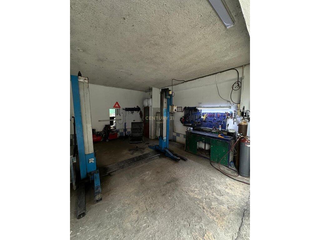 Jepet me qira servis në zonën e Freskut – 800 € / muaj