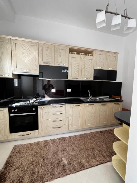 💠 Apartament 2+1+2 për Qira – Pranë Picerisë “2 Engjëjt”, Durrës