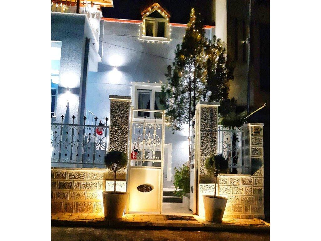 Jepet me Qira Hotel Boutique në Zemër të Korçës!