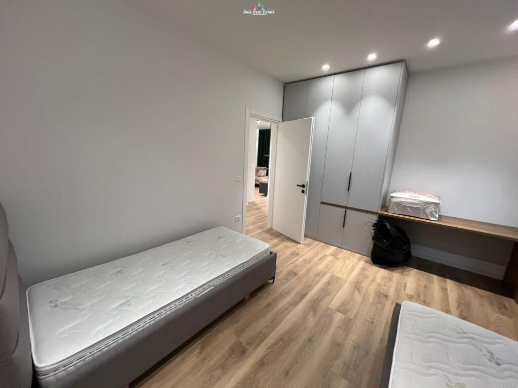 Appartamento In Affitto 2+1 Vicino al Ex Campo di Aviazione (ID B2201567) Tirana