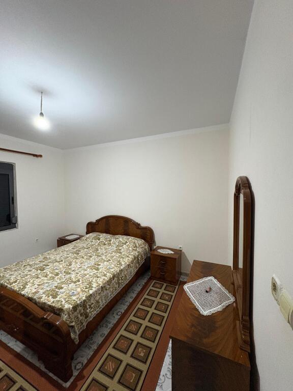 Jepet me qira shtepi Private te cezma e ferres