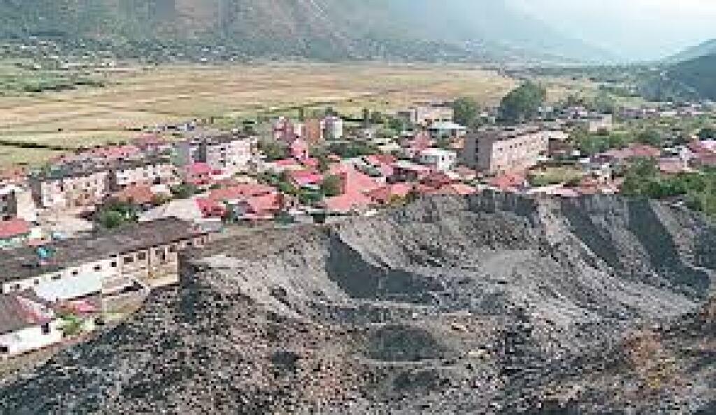 In vendita, Miniera di Cromo, Bulqizë.